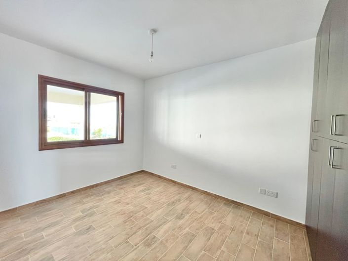 Image No.21-3 Bed House for sale