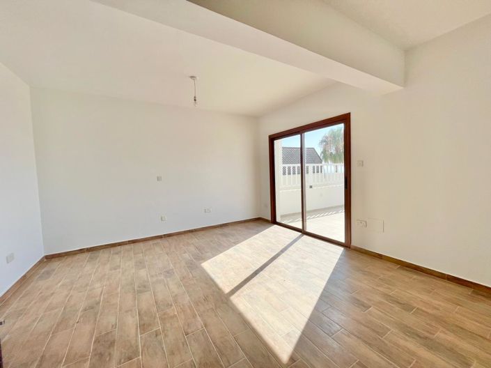 Image No.23-3 Bed House for sale