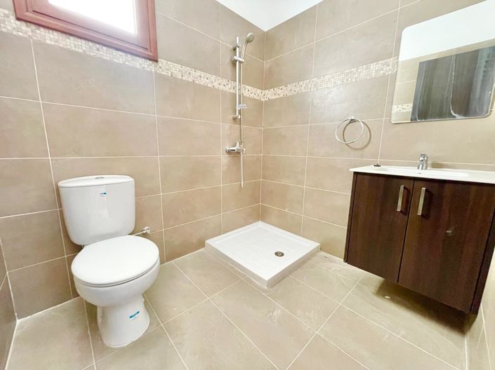 Image No.27-3 Bed House for sale