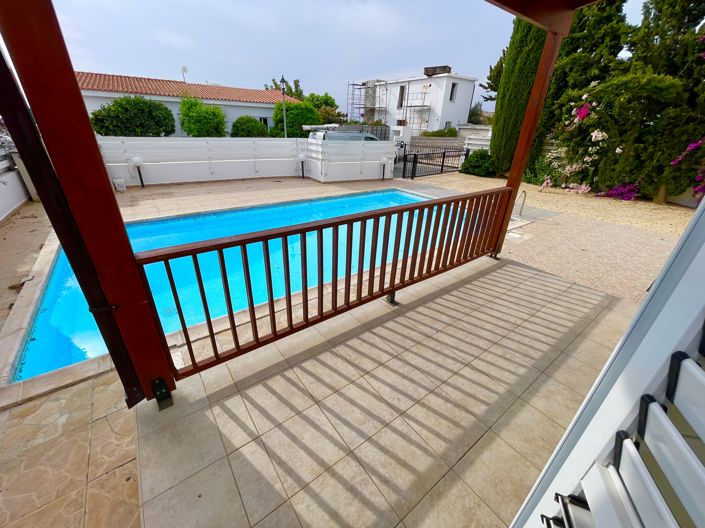 Image No.3-3 Bed House for sale