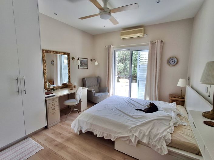 Image No.25-3 Bed House for sale