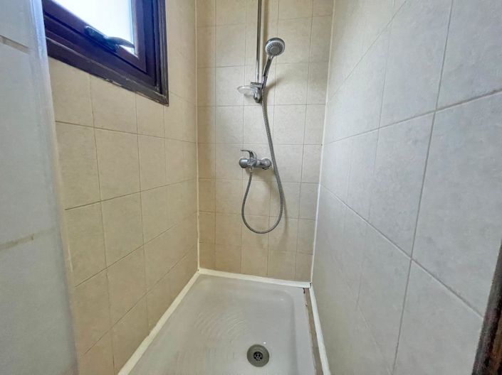 Image No.11-3 Bed House for sale