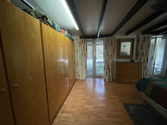 Image No.10-3 Bed House for sale