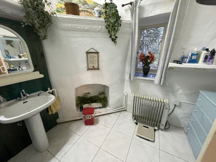 Image No.13-3 Bed House for sale