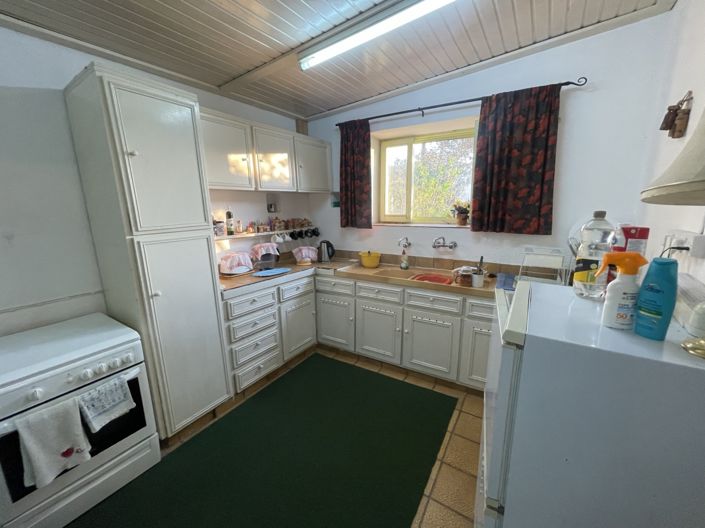 Image No.6-3 Bed House for sale