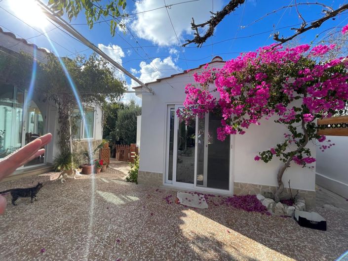 Image No.7-3 Bed House for sale