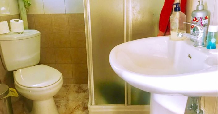 Image No.18-2 Bed House for sale