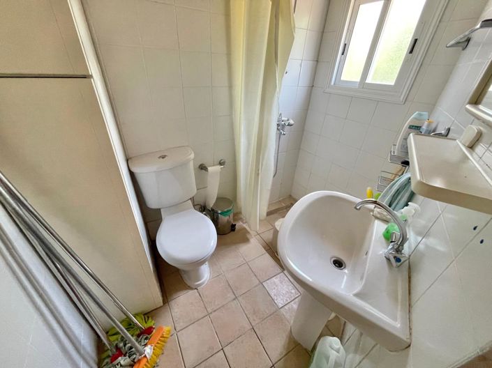 Image No.15-2 Bed House for sale