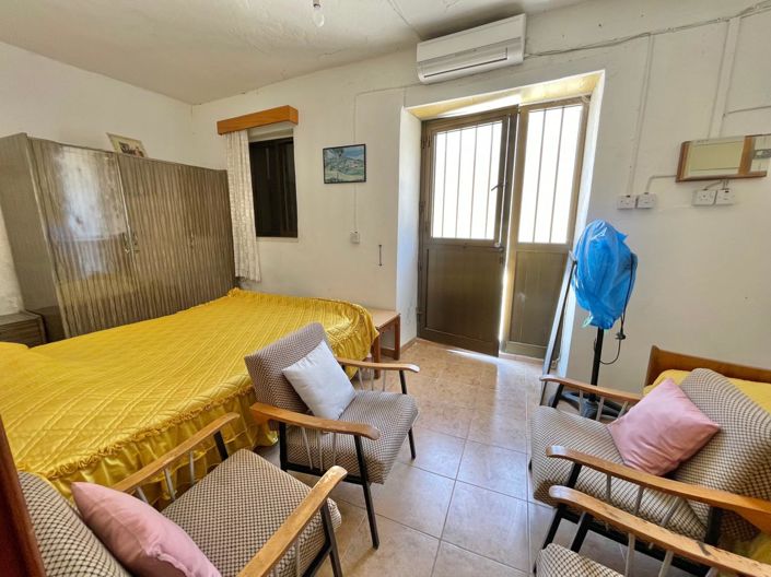 Image No.16-2 Bed House for sale