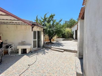 traditional-bungalow-for-sale-paphos-cyprus11
