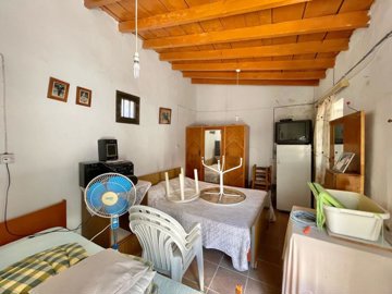 traditional-bungalow-for-sale-paphos-cyprus14