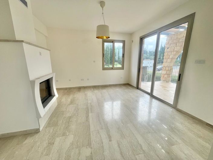 Image No.7-3 Bed House for sale