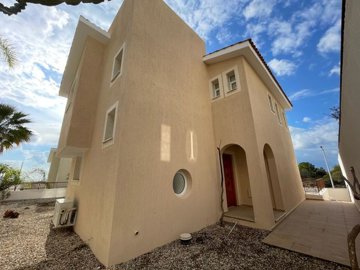 villa-for-sale-paphos-cyprus-sea-view1