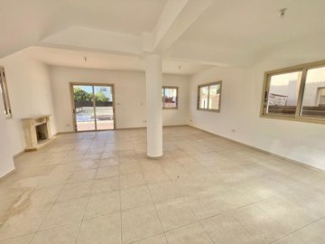 villa-for-sale-paphos-mandria-cyprus