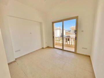 villa-for-sale-paphos-mandria-cyprus4