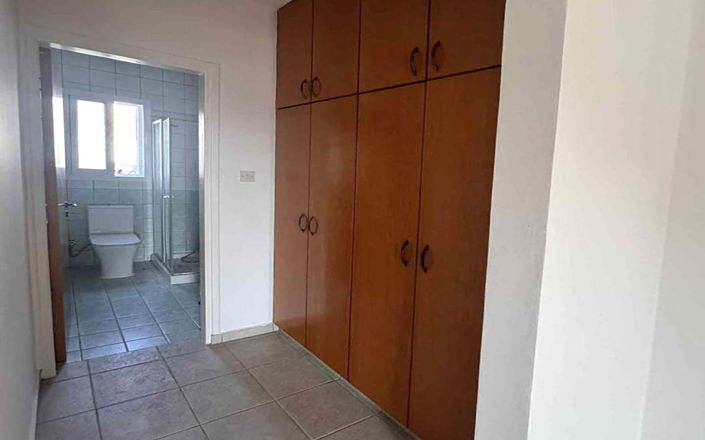 Image No.11-3 Bed House for sale