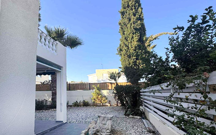 Image No.3-3 Bed House for sale