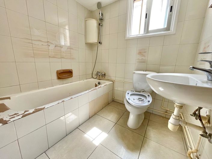 Image No.10-3 Bed Apartment for sale