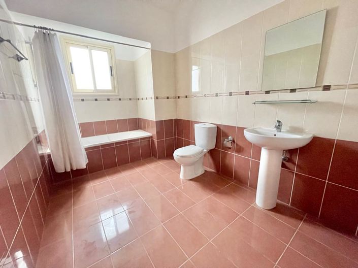 Image No.13-2 Bed Apartment for sale