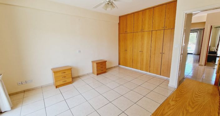 Image No.19-4 Bed House for sale