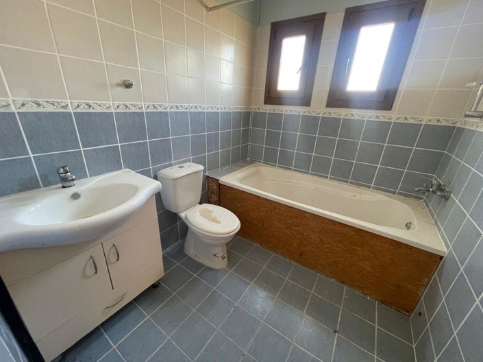 Image No.5-3 Bed House for sale