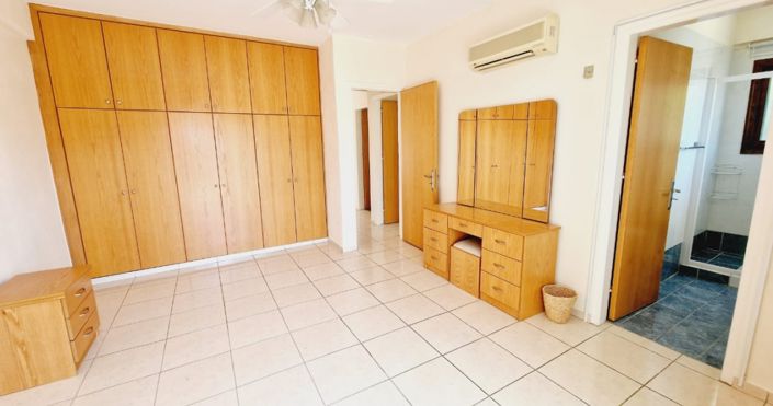 Image No.21-4 Bed House for sale