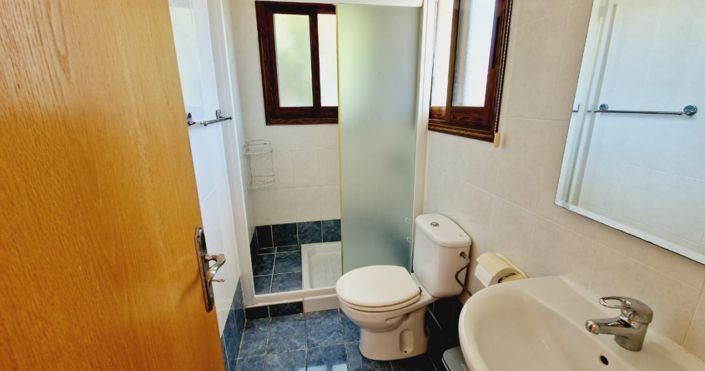 Image No.24-4 Bed House for sale