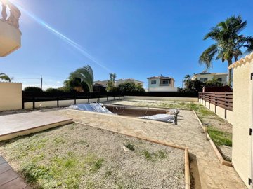 villa-for-sale-paphos-mandria-cyprus9