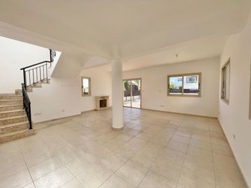 villa-for-sale-paphos-mandria-cyprus2