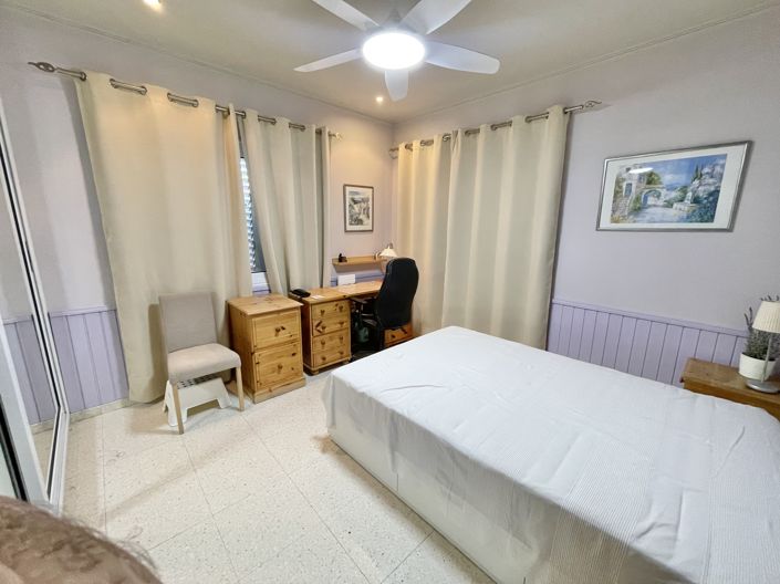 Image No.24-3 Bed House for sale