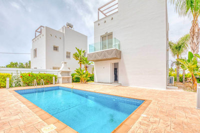 key-ready-villa-for-sale-agia-napa-cyprus17