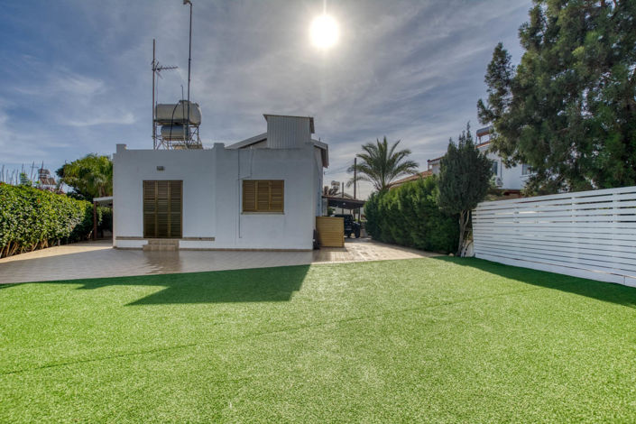 Image No.16-3 Bed House for sale