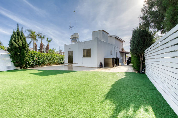 Image No.17-3 Bed House for sale