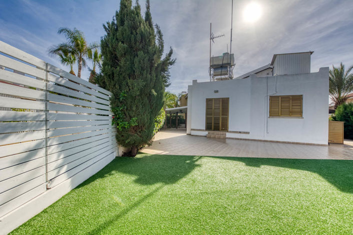 Image No.18-3 Bed House for sale