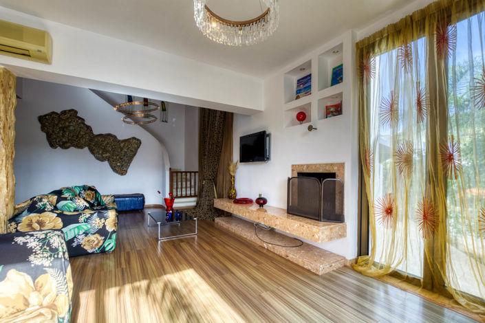 Image No.6-3 Bed House for sale