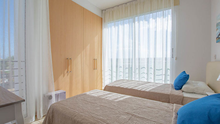 Image No.8-2 Bed House for sale