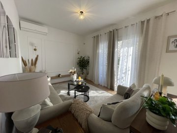 d9830937-a9e9-498a-94f5-58e0f2f7be03