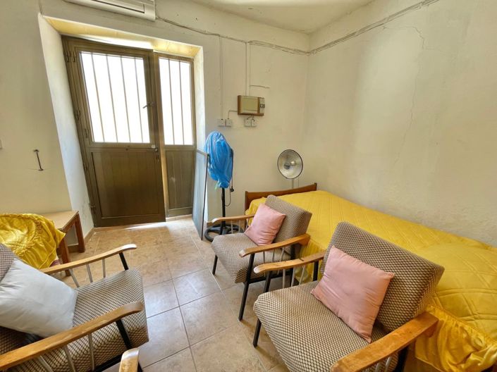 Image No.13-2 Bed House for sale