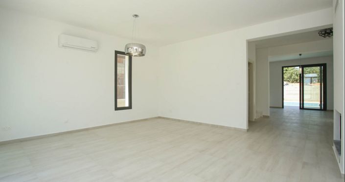 Image No.16-3 Bed House for sale