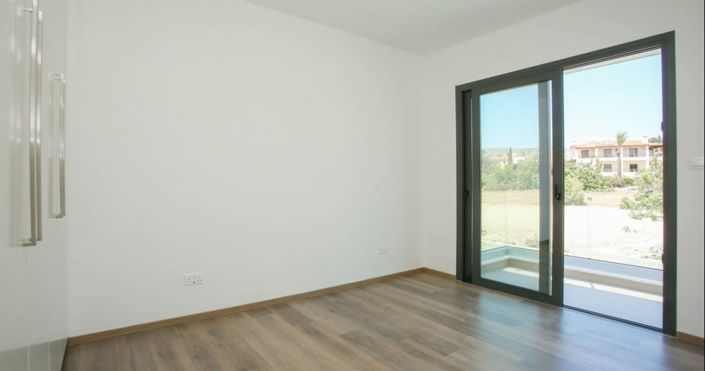 Image No.25-3 Bed House for sale