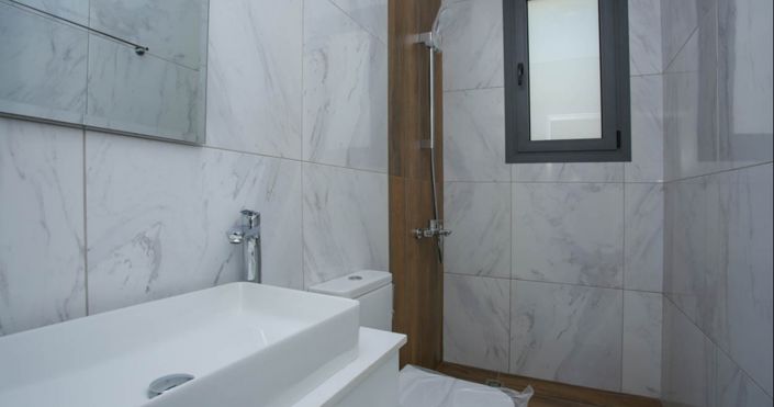 Image No.28-3 Bed House for sale