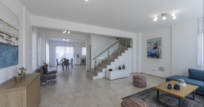 Image No.49-3 Bed House for sale