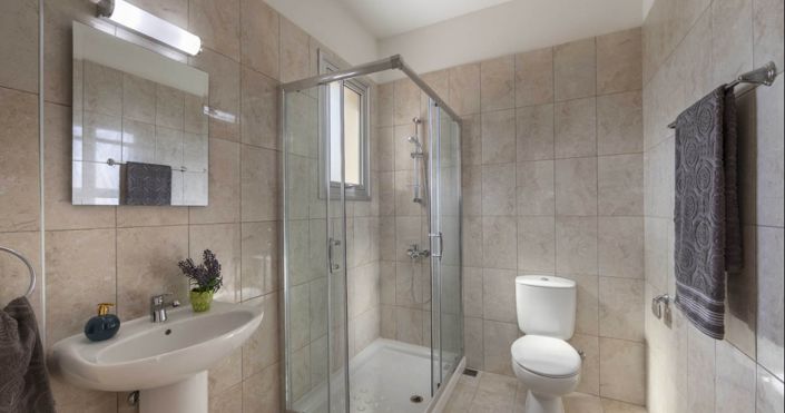 Image No.8-3 Bed House for sale