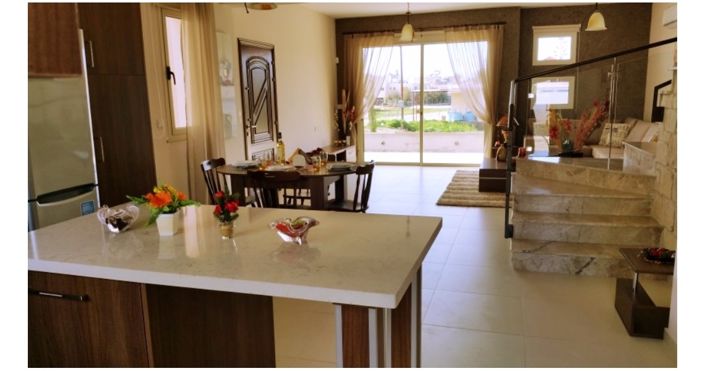 Image No.10-3 Bed House for sale