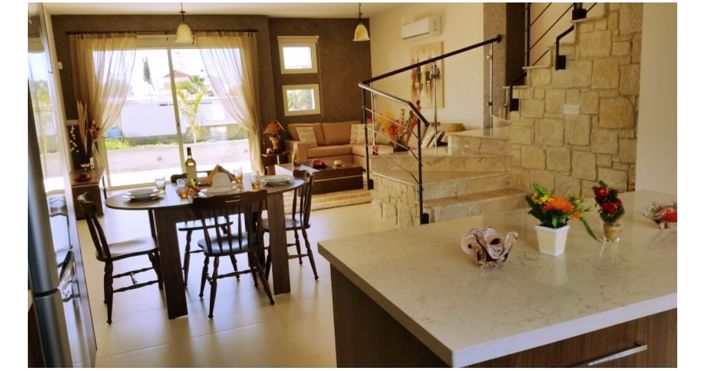 Image No.9-3 Bed House for sale