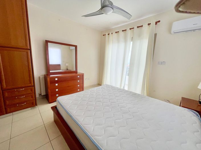 Image No.10-3 Bed House for sale