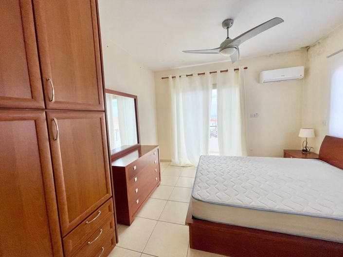 Image No.11-3 Bed House for sale