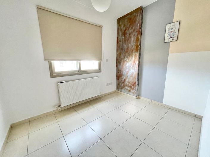 Image No.12-3 Bed House for sale