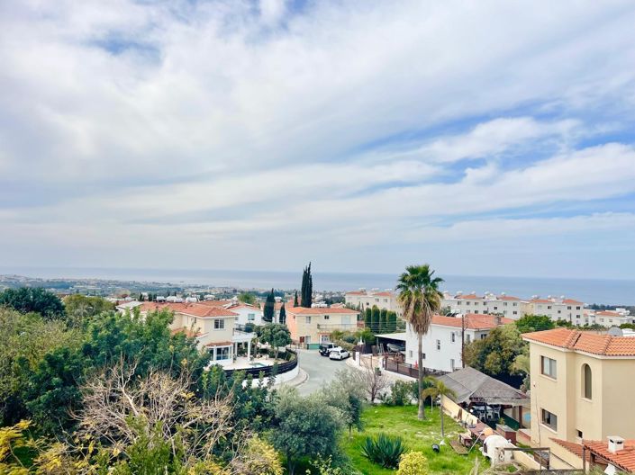 Image No.6-3 Bed House for sale