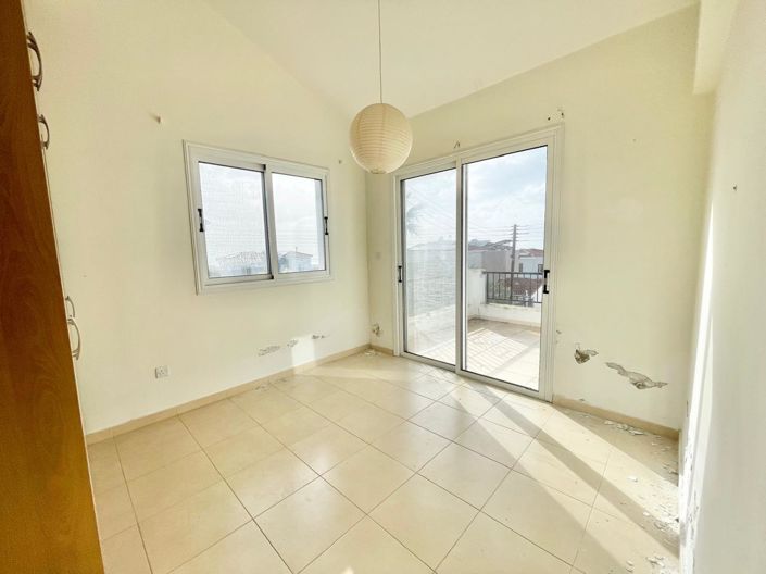 Image No.11-3 Bed House for sale